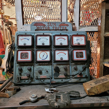 vintage diagnostic machine