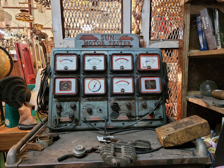 vintage diagnostic machine