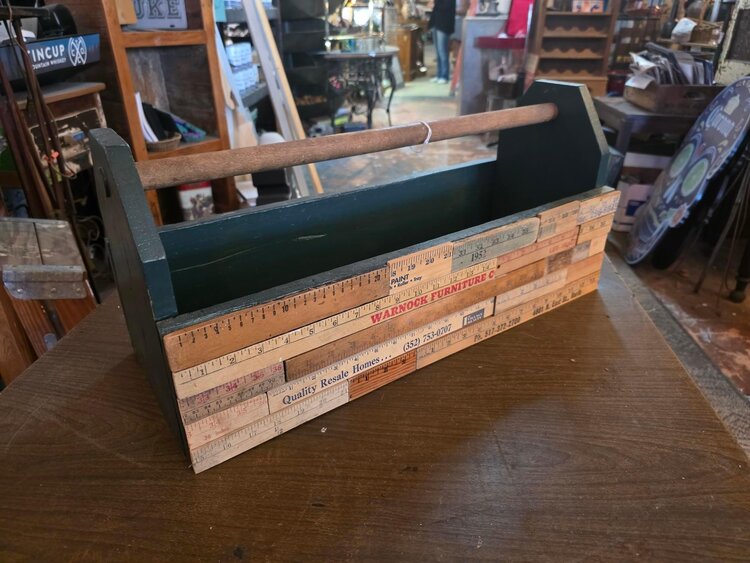 Tool tote box with rulers
