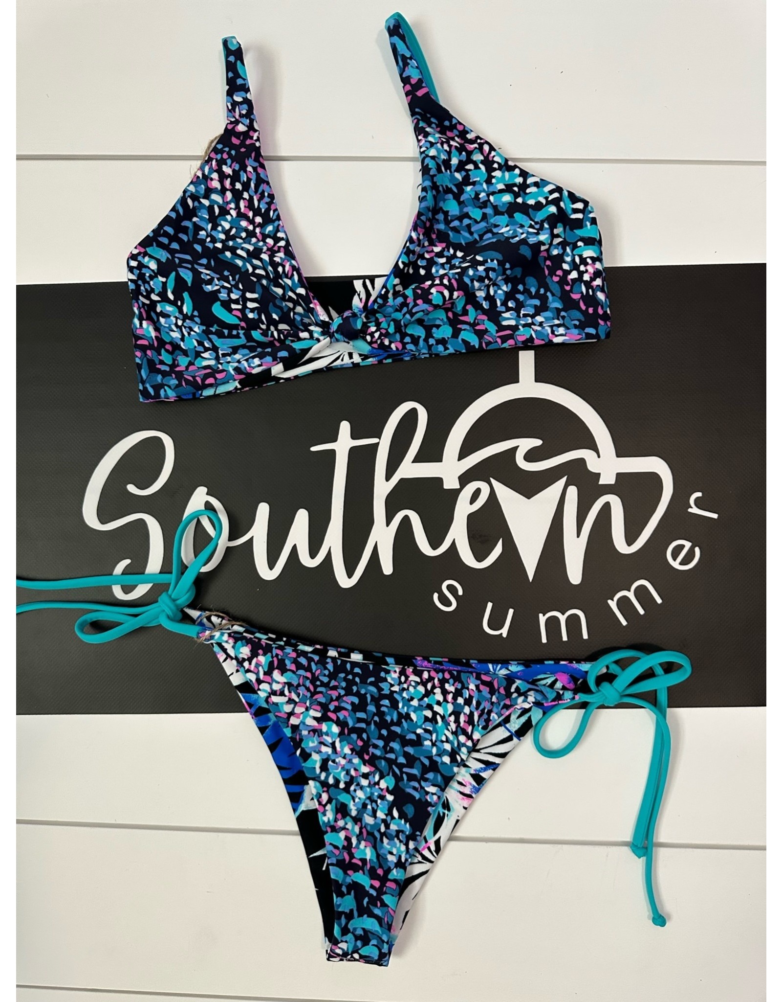 Southern Summer Amelia Blue Palms/Blue Scales Top