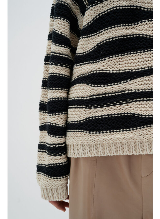 OSA BEIGE/BLACK PULLOVER