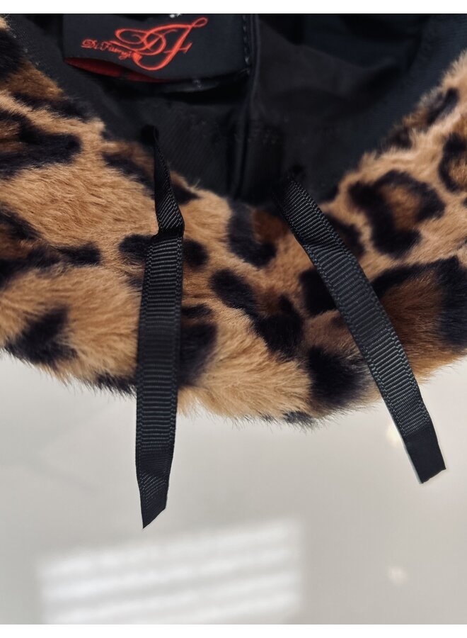 CHAPEAU FAUSSE FOUR. LÉO