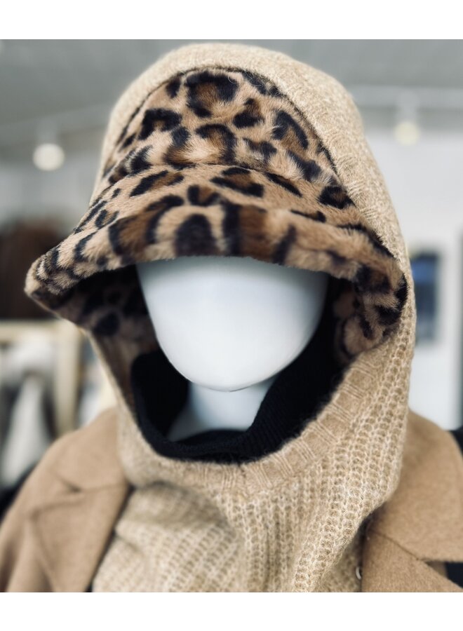 CHAPEAU FAUSSE FOUR. LÉO