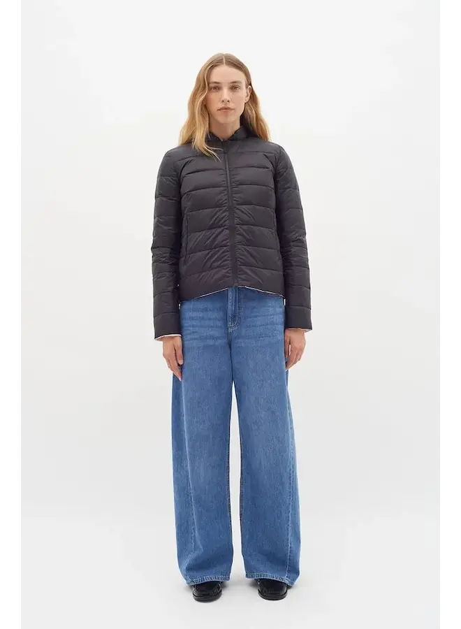 MANTEAU MAT. REVERS. NOIR LILA