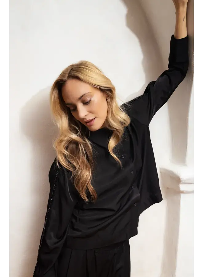 BLOUSE MYA NOIRE MANCHES BANDES BRILLANTES
