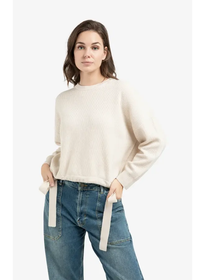 TRICOT BEIGE AVEC NOEUDS