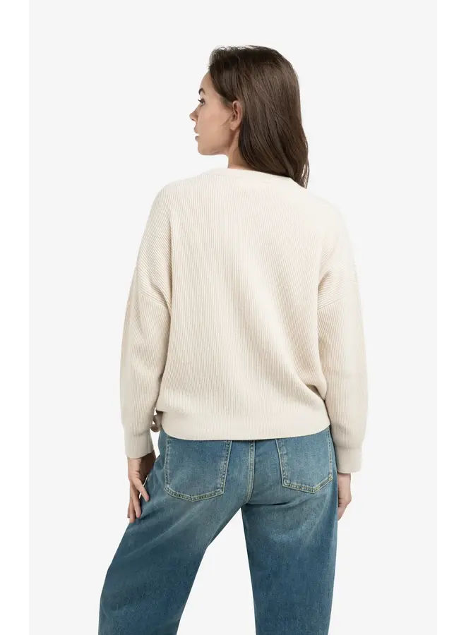 TRICOT BEIGE AVEC NOEUDS