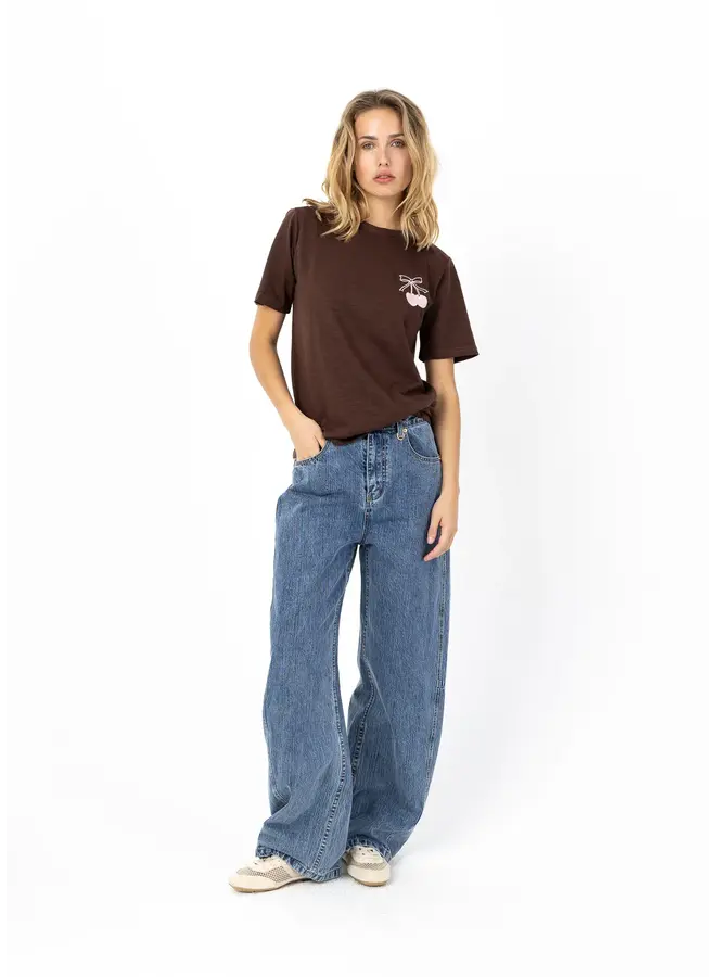 T-SHIR BRUN CERISES ROSES