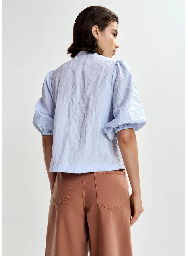 BLOUSE BLEUE FLEURS STRASS