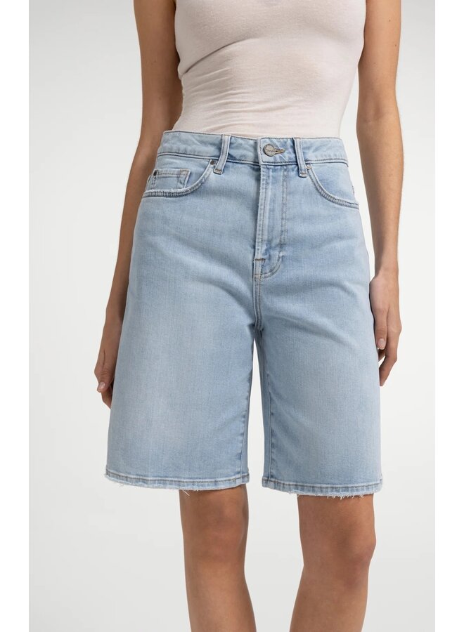 BERMUDA EN DENIM