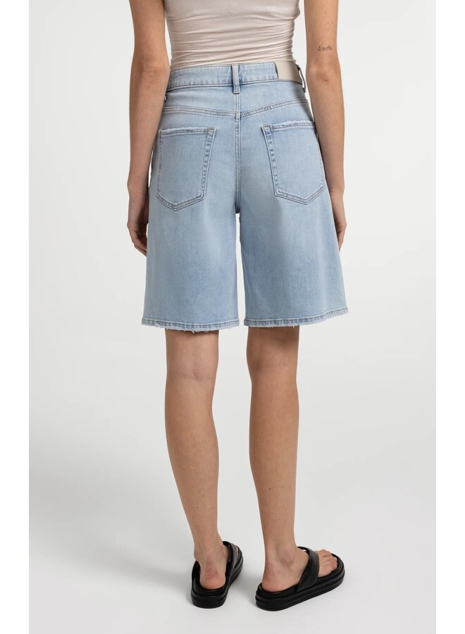 BERMUDA EN DENIM