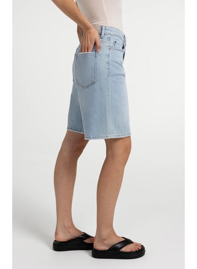 BERMUDA EN DENIM