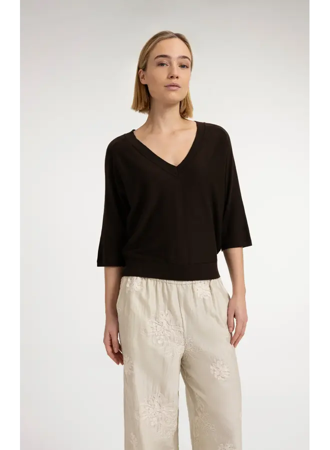 TRICOT EN V BRUN