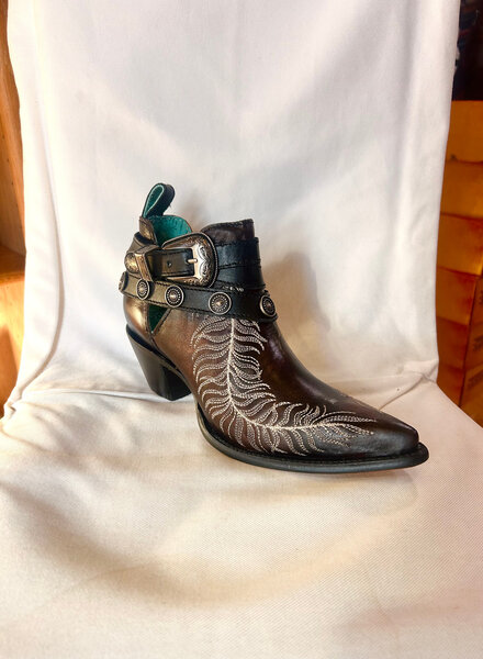 HARNESS FEATHER BOOTIE