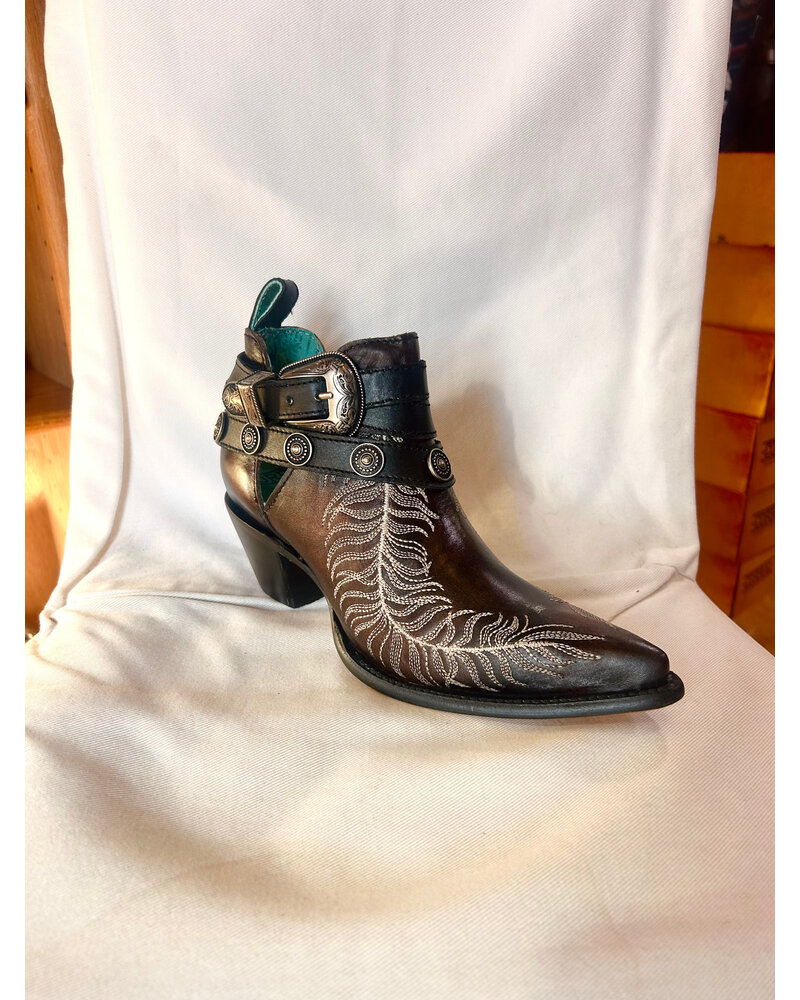 HARNESS FEATHER BOOTIE