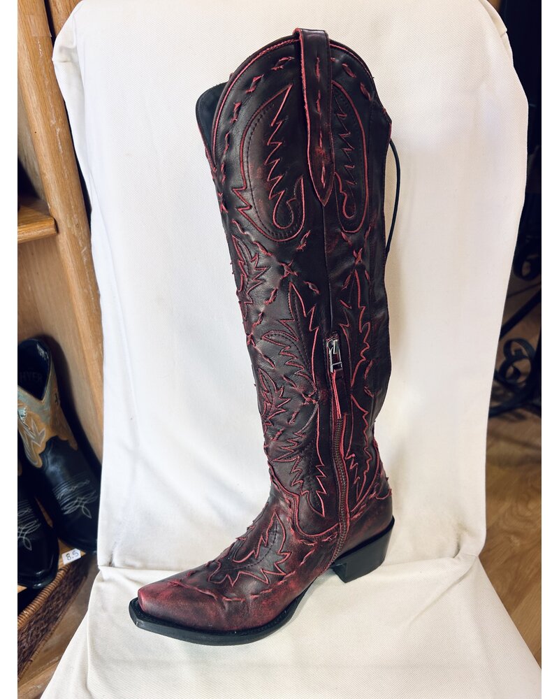 LANE REVERIE IN BLACK CHERRY