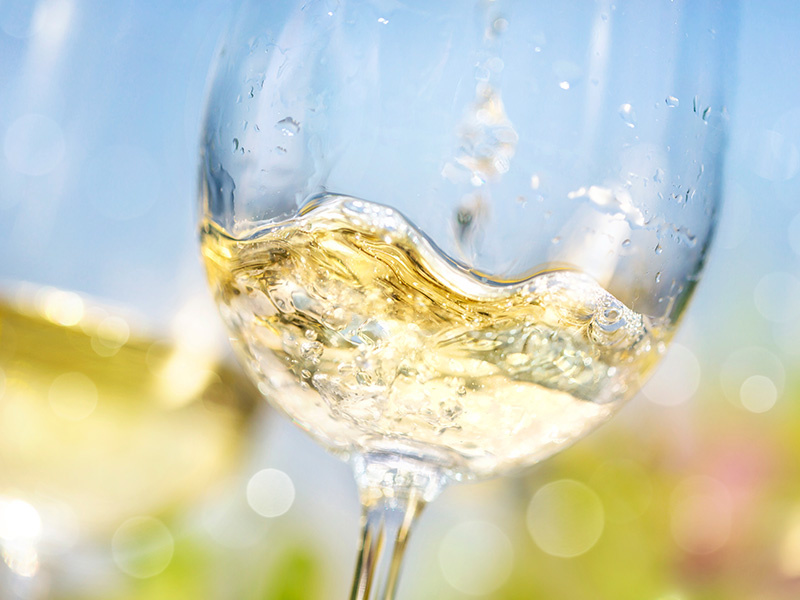 Piercing White Wines 