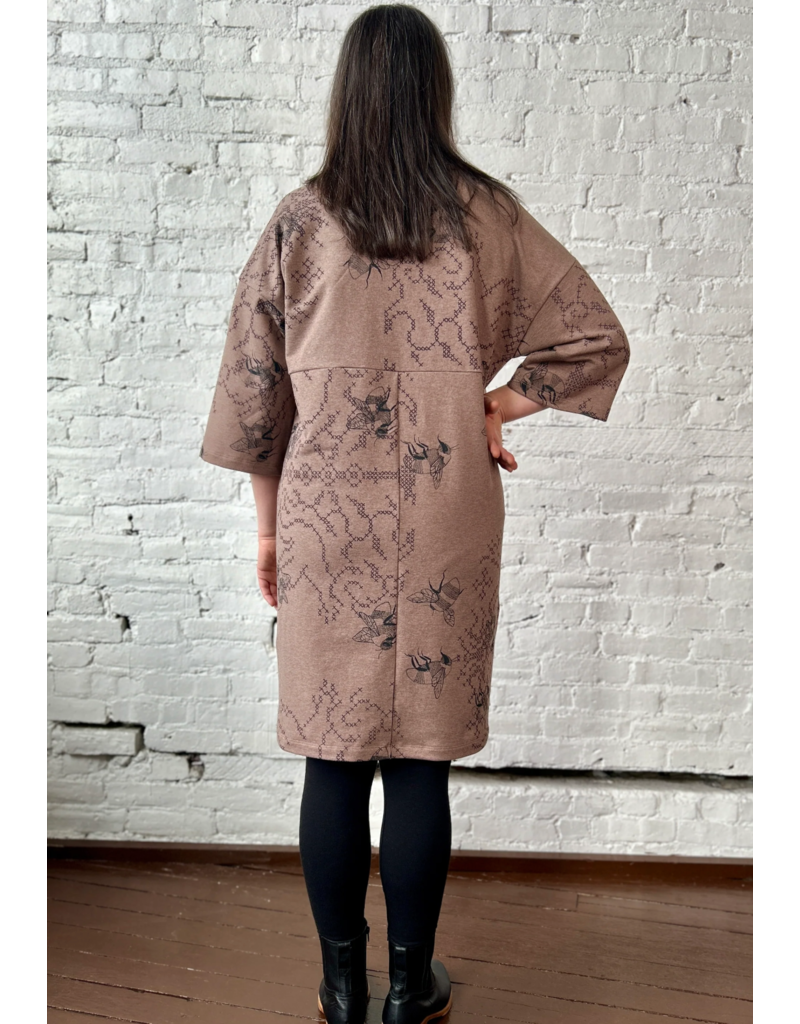 Smoking Lily Market Tunic-Mocha Bees & Cross Stitch