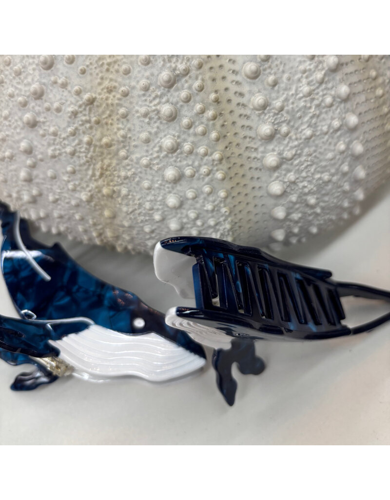 Shag Wear Whale Hair Claw-Humpback