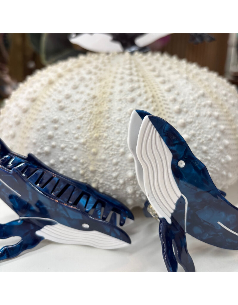 Shag Wear Whale Hair Claw-Humpback