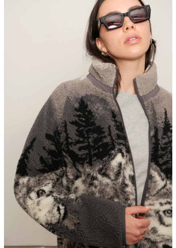 Kuwalla Printed Sherpa Fleece-Wolf Pack