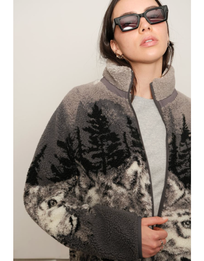 Kuwalla Printed Sherpa Fleece-Wolf Pack