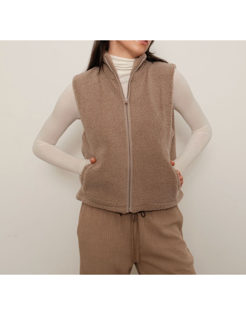 Kuwalla Polar Vest-Warm Taupe