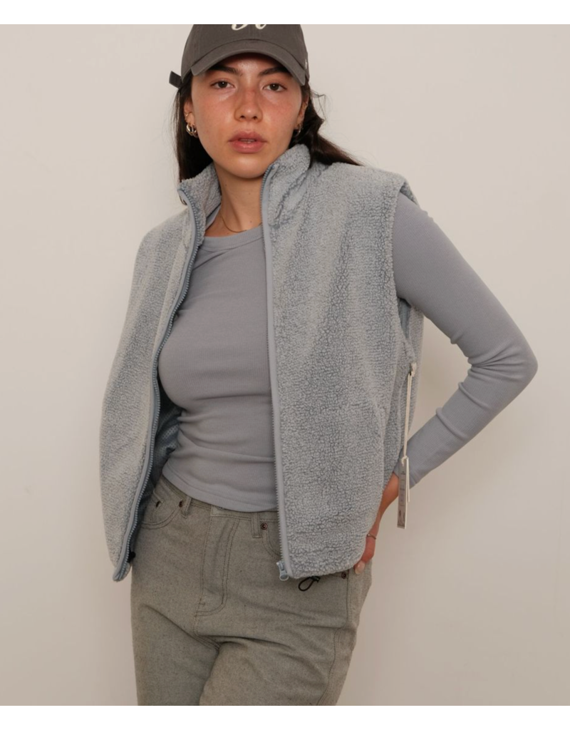 Kuwalla Polar Vest-Frosty Blue