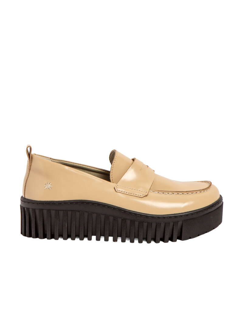 art X1530-Nappa Shinny Champagne