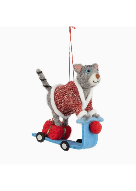 Silver Tree Gray Felt Cat w/Scooter