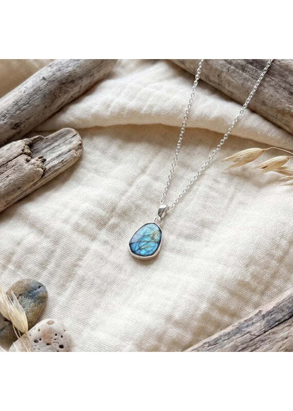 Elizabeth Burry Poco Necklace