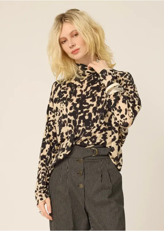 Cokluch Polly-Black Leo
