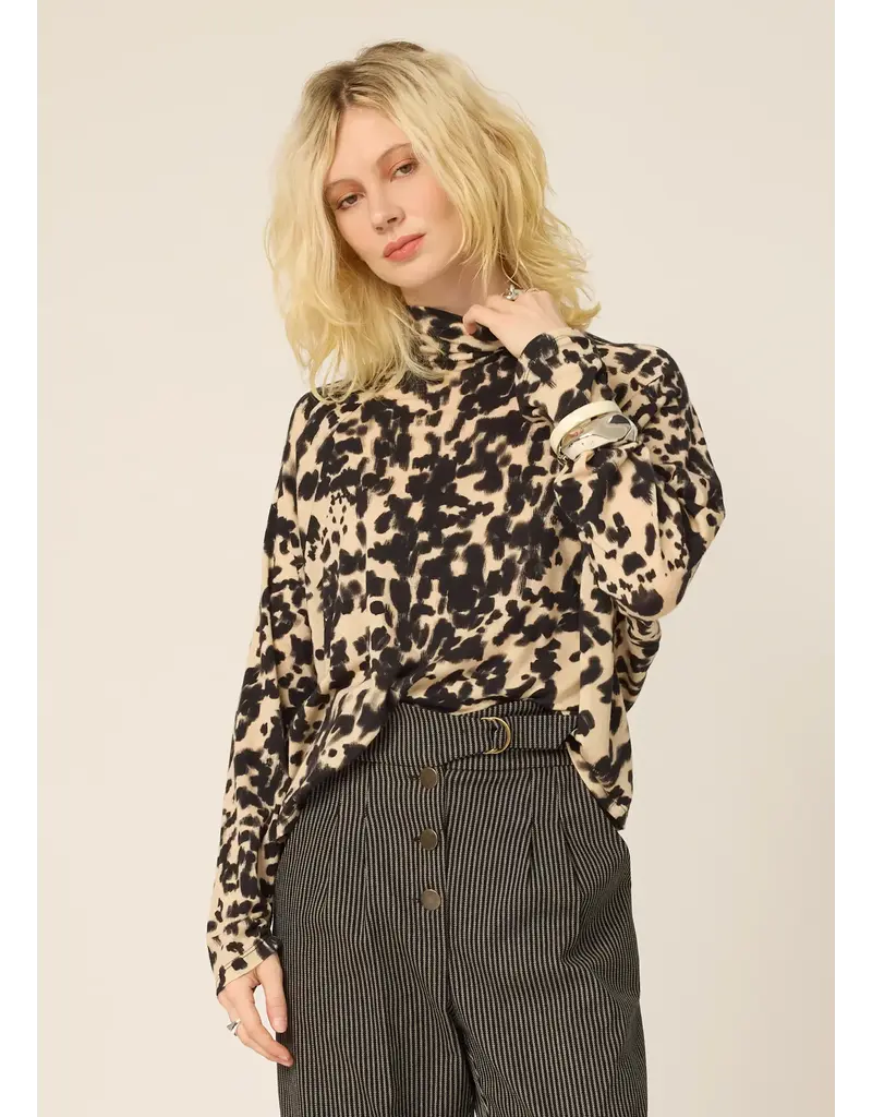 Cokluch Polly-Black Leo