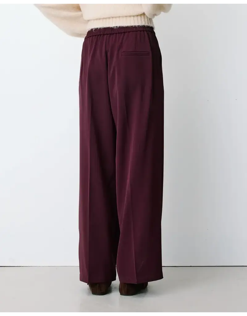 Grace&Milo Noblesse Pants-Aubergine-O/S