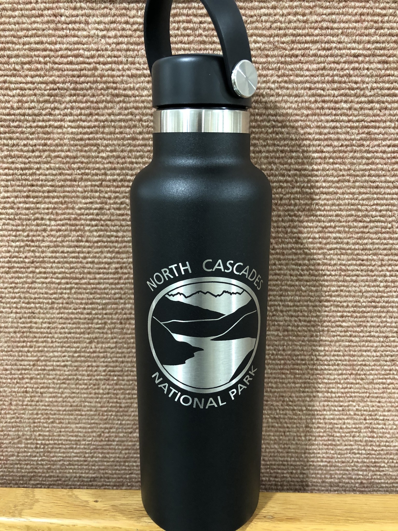 Hydro Flask Water bottle NCNP Black 21 oz - North Cascades Institute