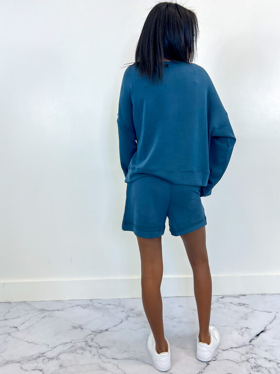 Mono B MB Laguna Drop Shoulder Sweatshirt