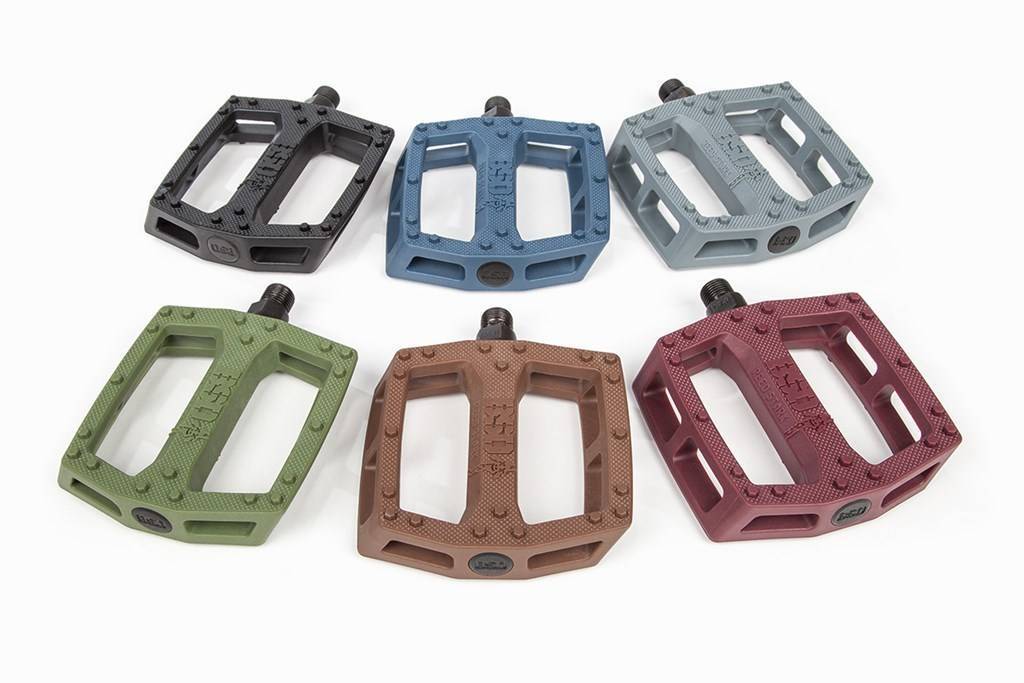 bsd-bsd-safari-pedals-in-
