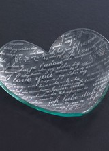 Annie Glass Heart Plate