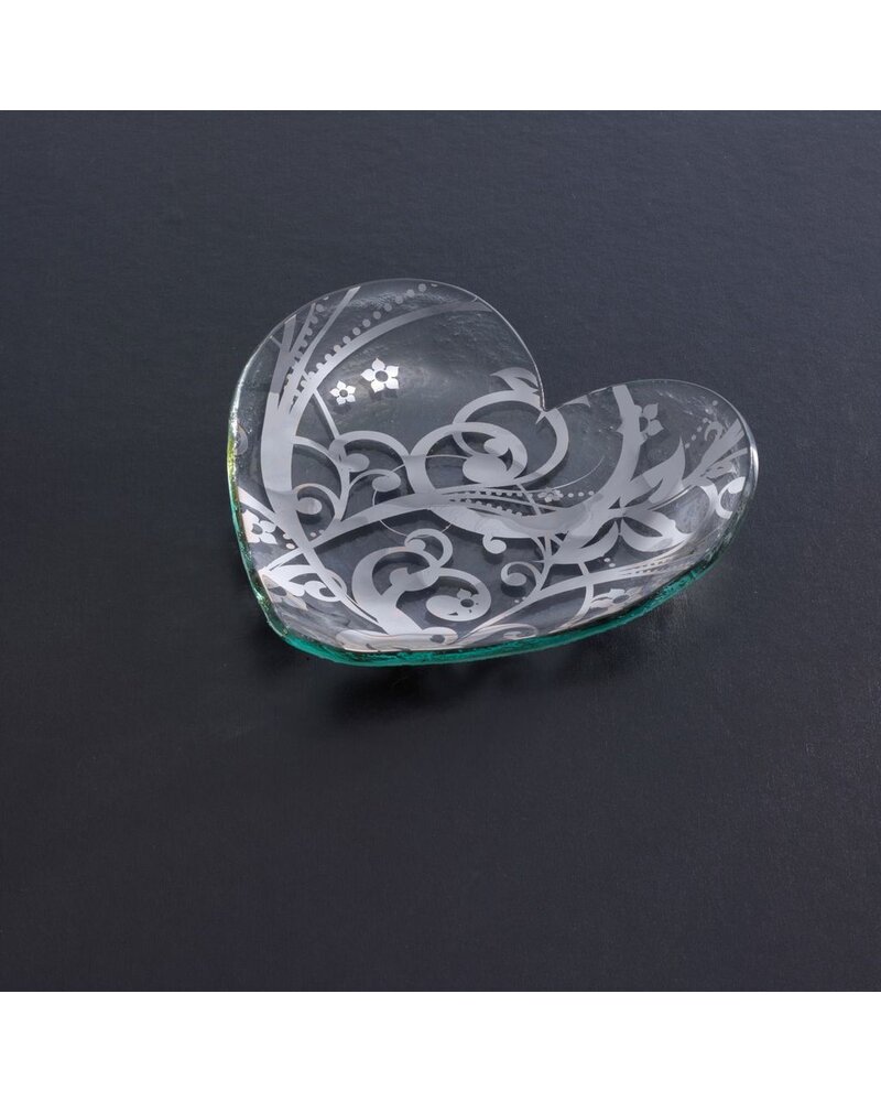 Annie Glass Sweet Nothings Heart Plate
