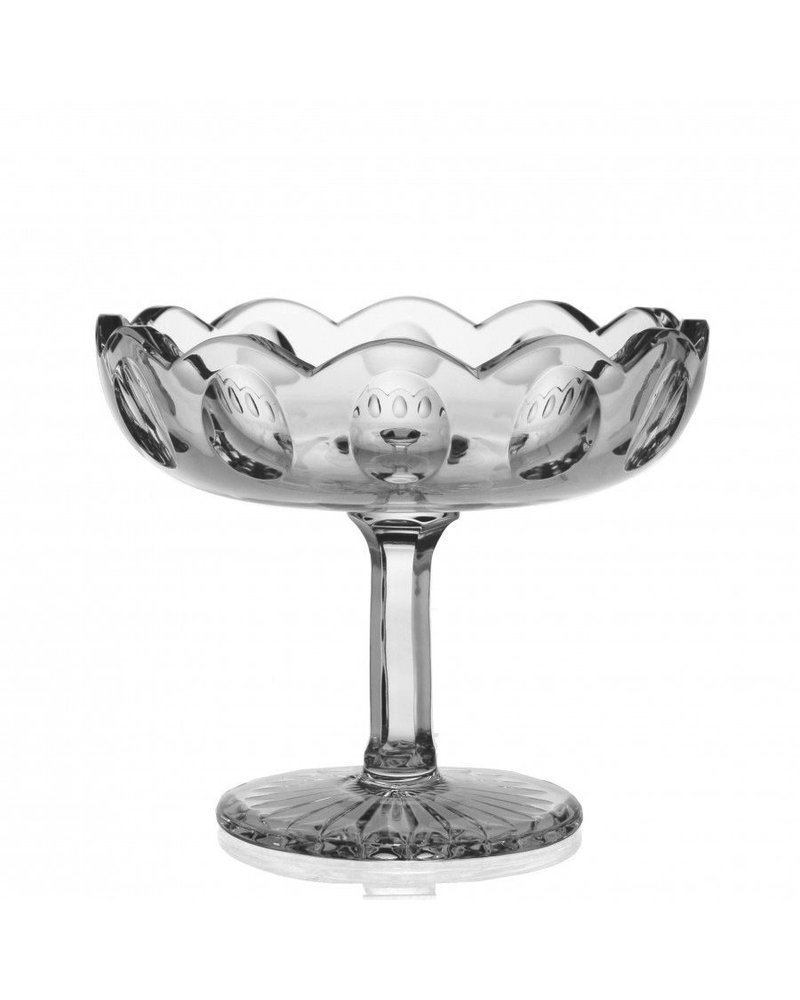 An exquisite and delicate comport - a perfect gift! Beautifully handcut in the finest crystal.