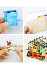 DIY Miniature House Kit : Cathy's Flower House