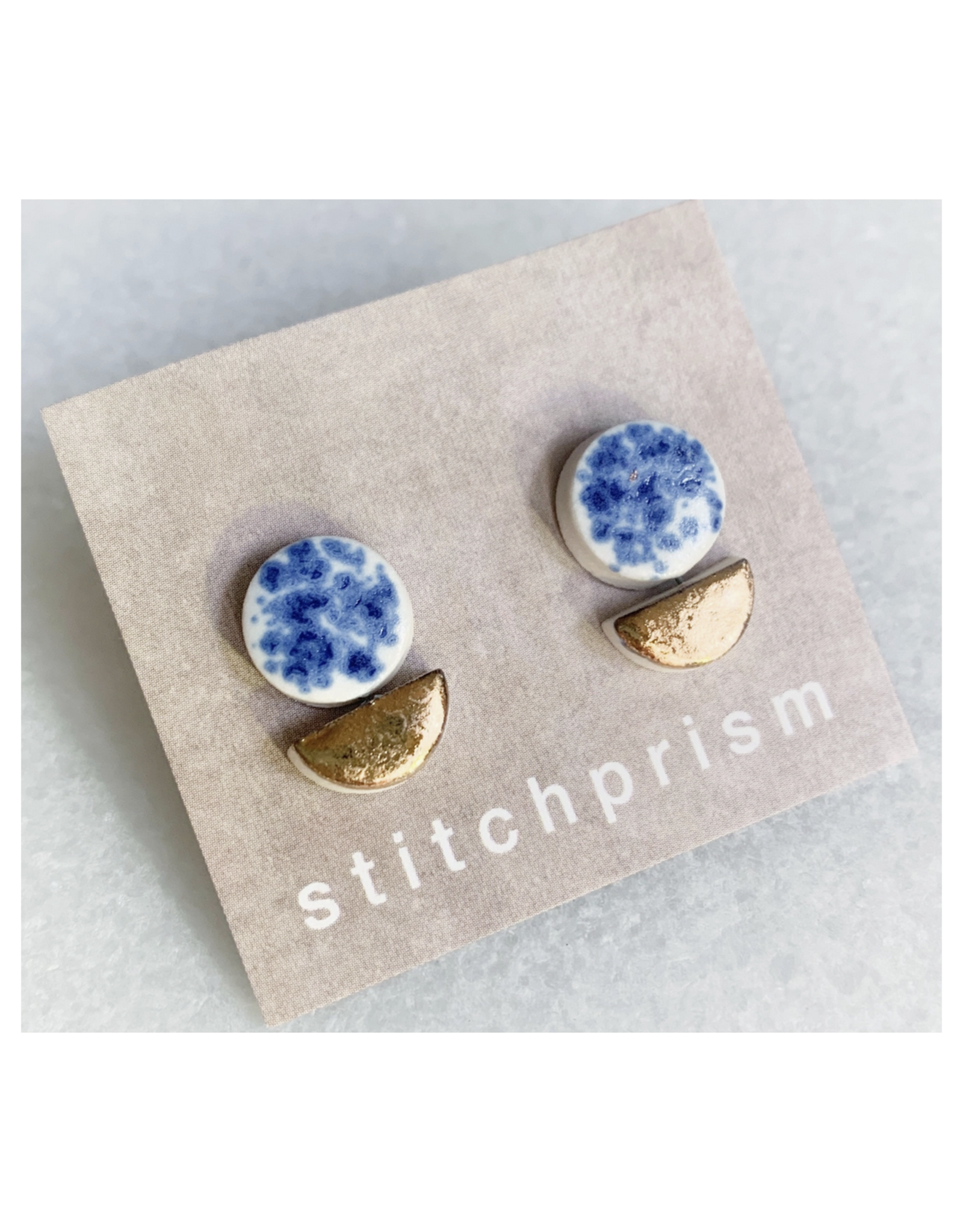 Circle Boat Stud Earrings - Blue Speckle/Gold
