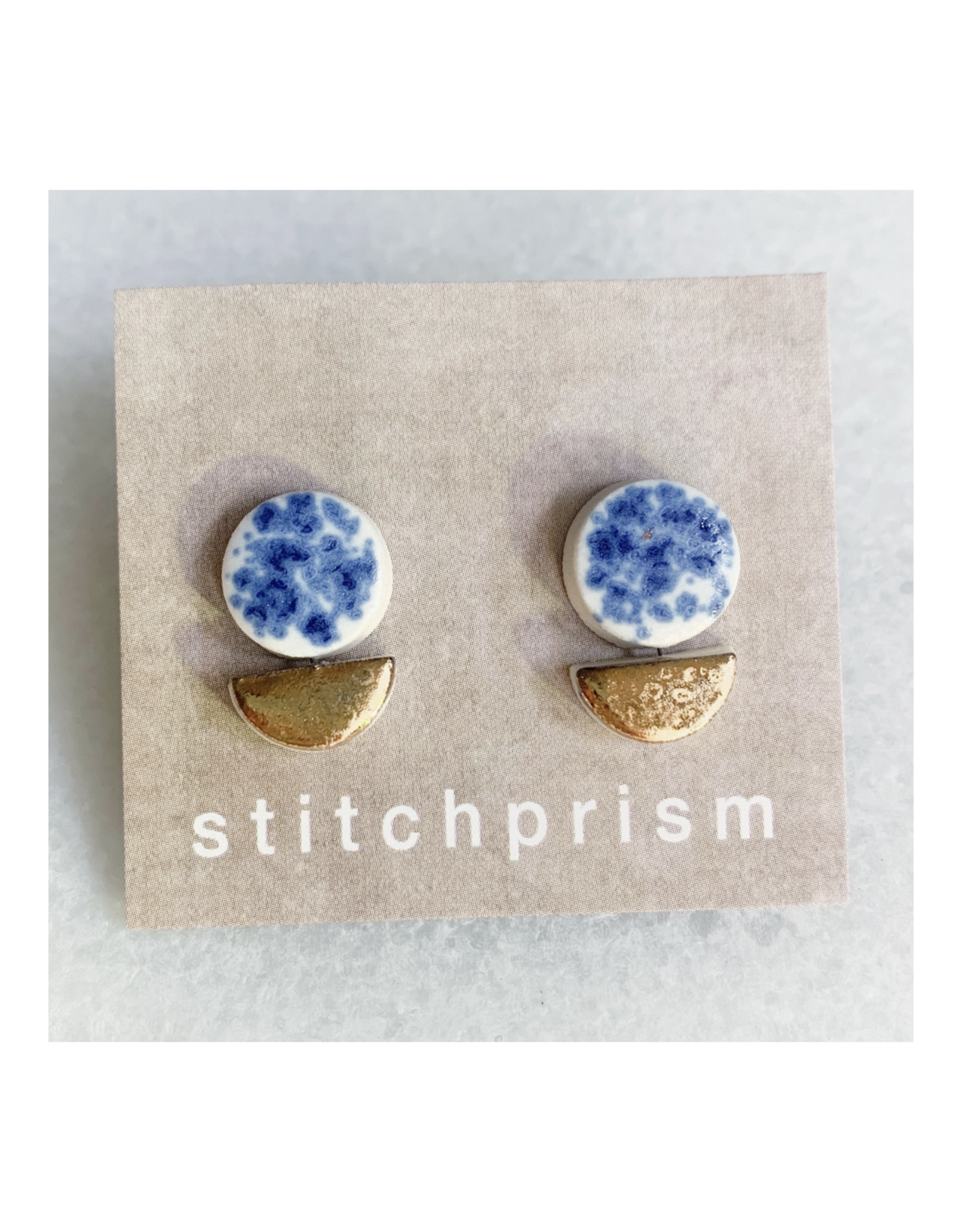 Circle Boat Stud Earrings - Blue Speckle/Gold