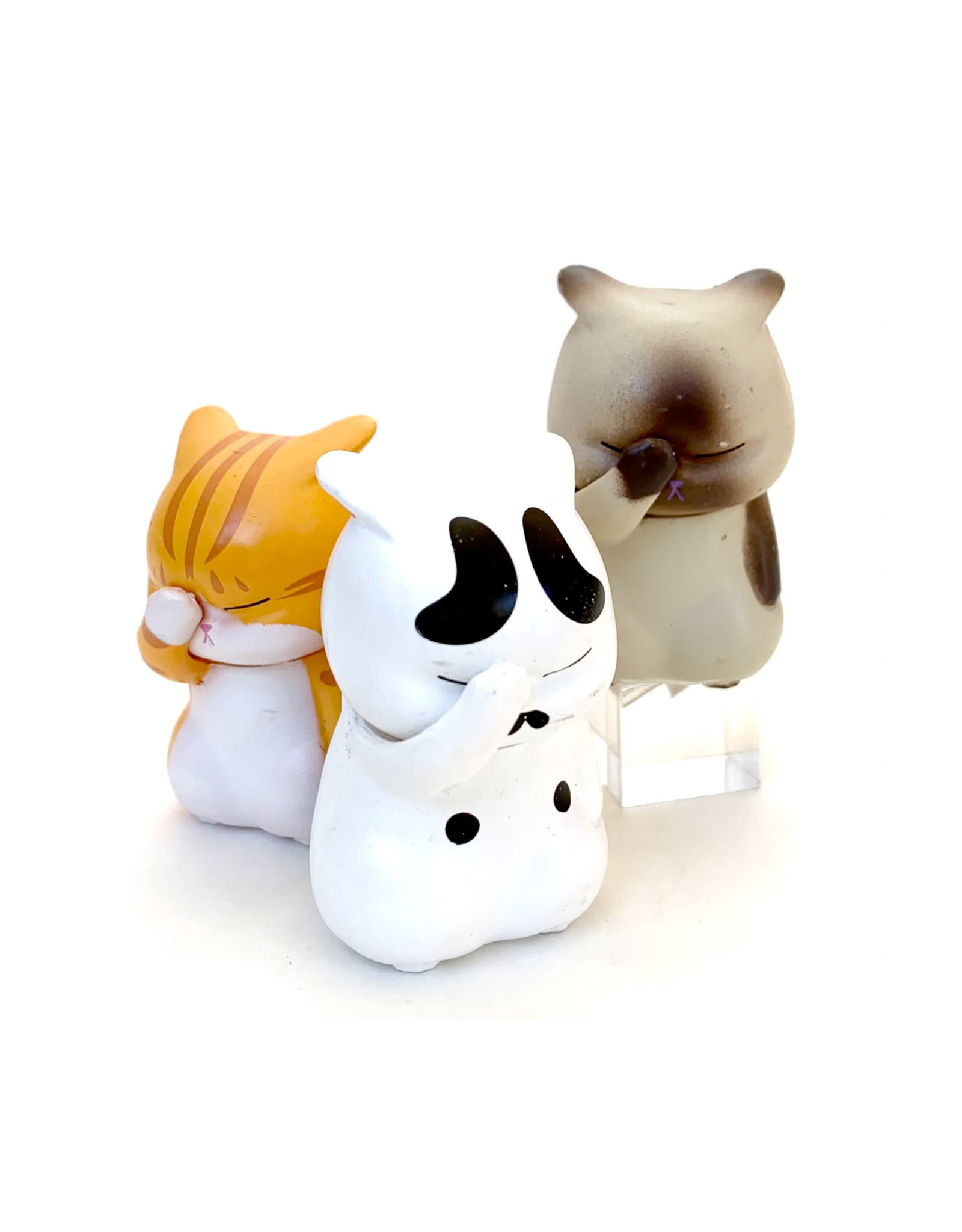 Disappointed Cat Figurine