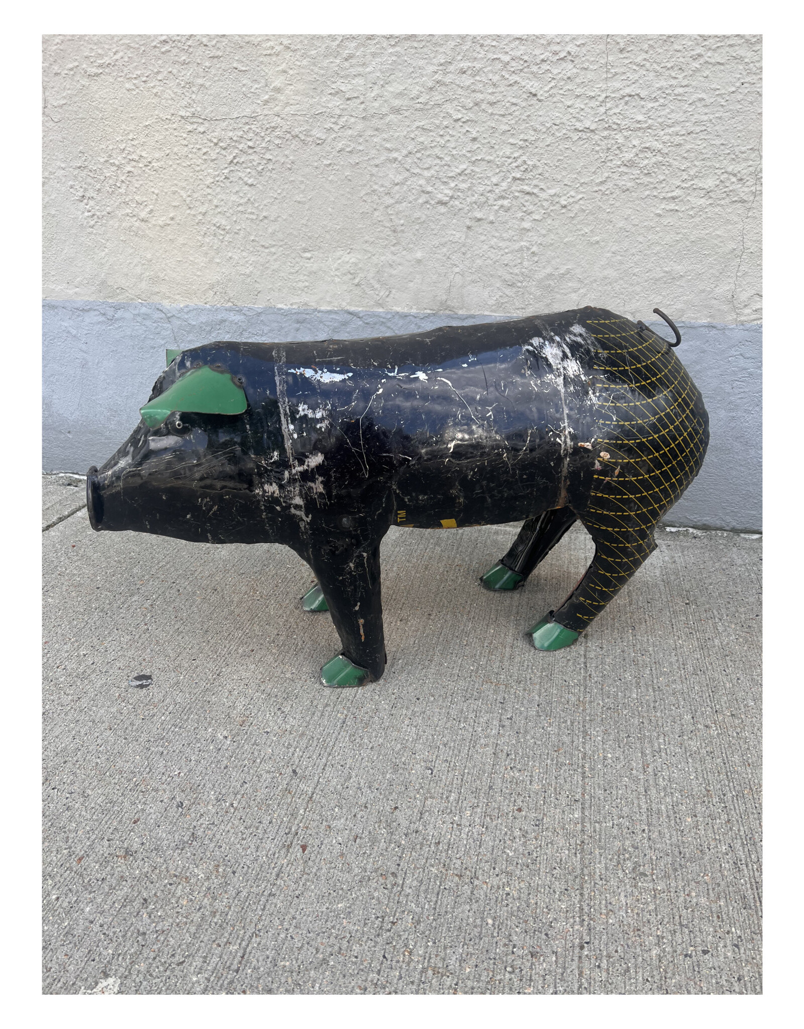 Pig - Large (CURBSIDE PICKUP ONLY)
