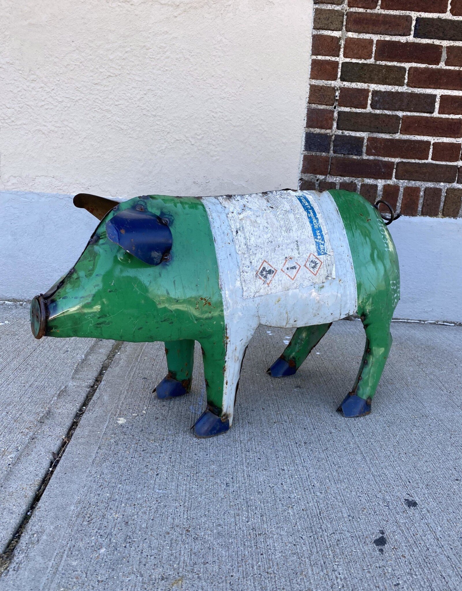 Pig - Large (CURBSIDE PICKUP ONLY)