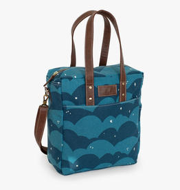 Commuter Tote, Plaka