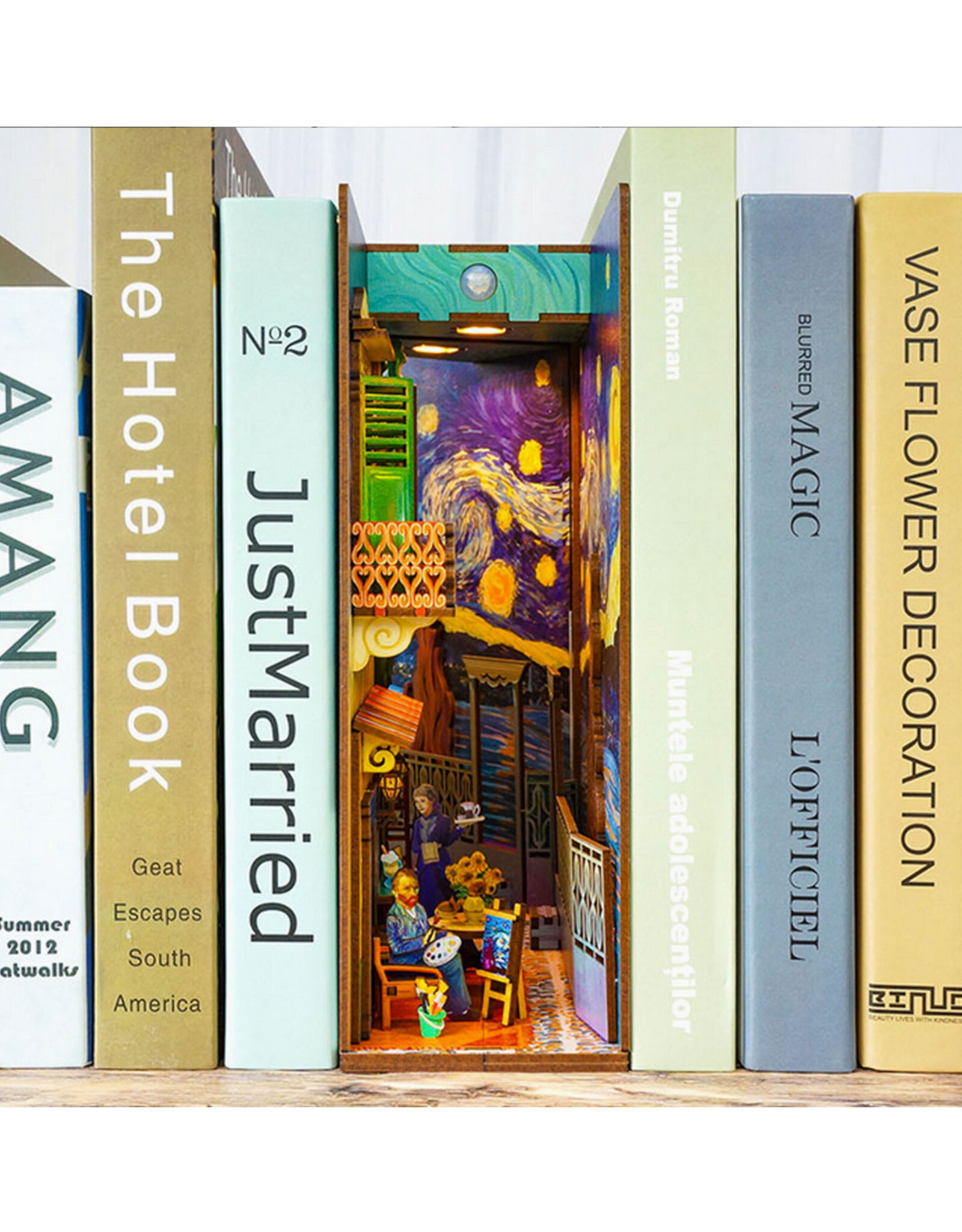 DIY Miniature House Book Nook Kit : Vincent's World