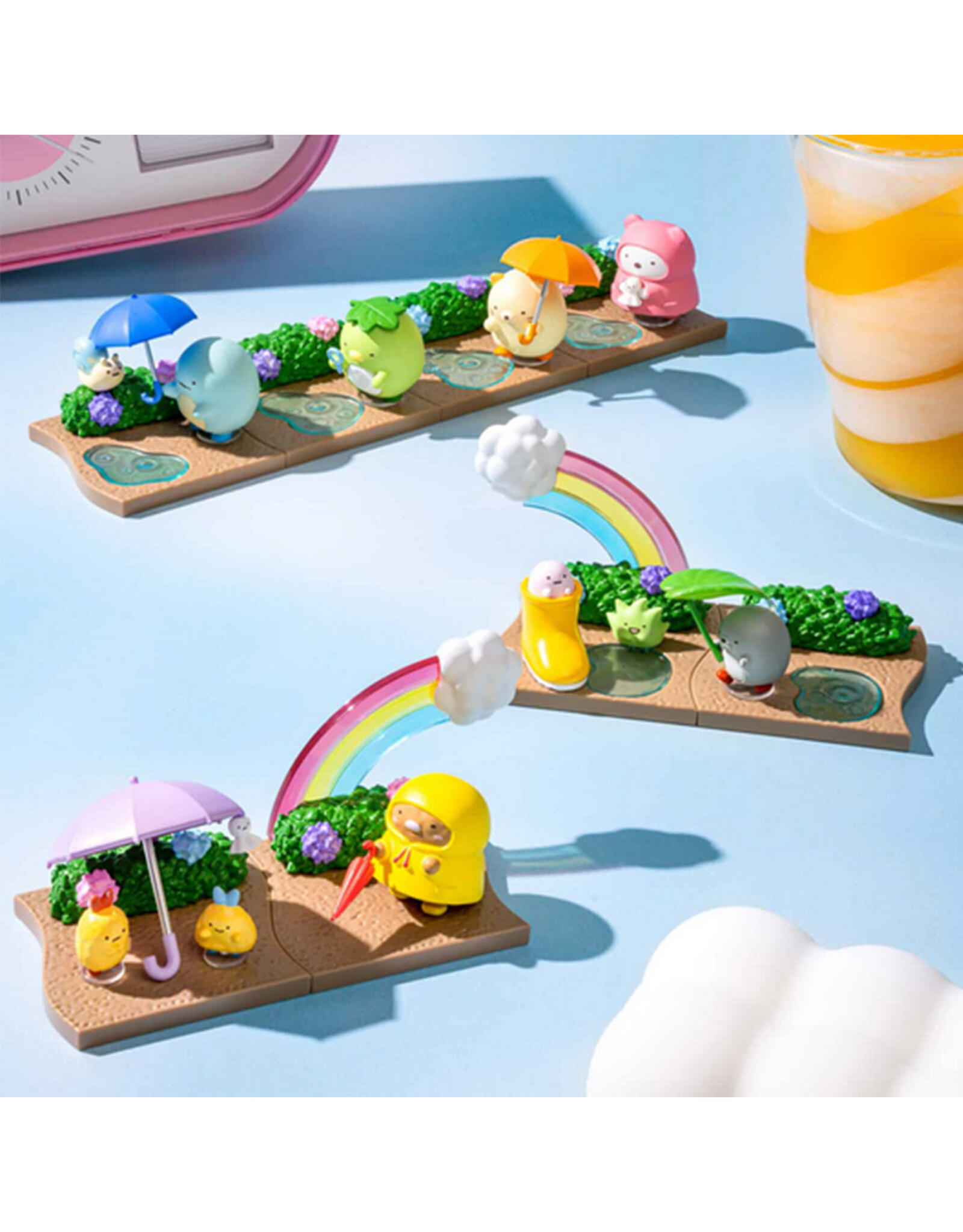 sumikoです Sumikkogurashi Walking on a Rainy Day Blind Box - Home