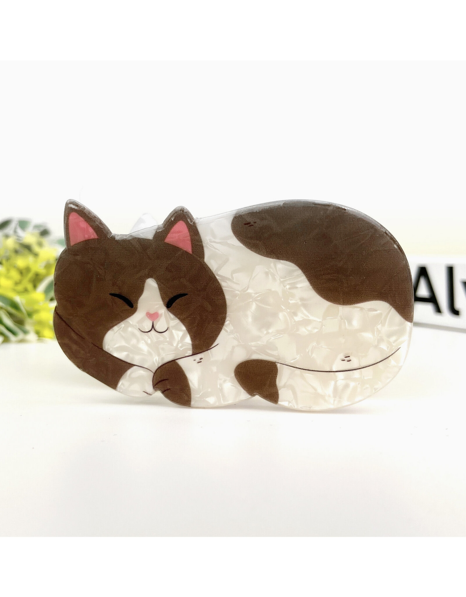 Brown & White Sleepy Kitty Cat Claw Clip